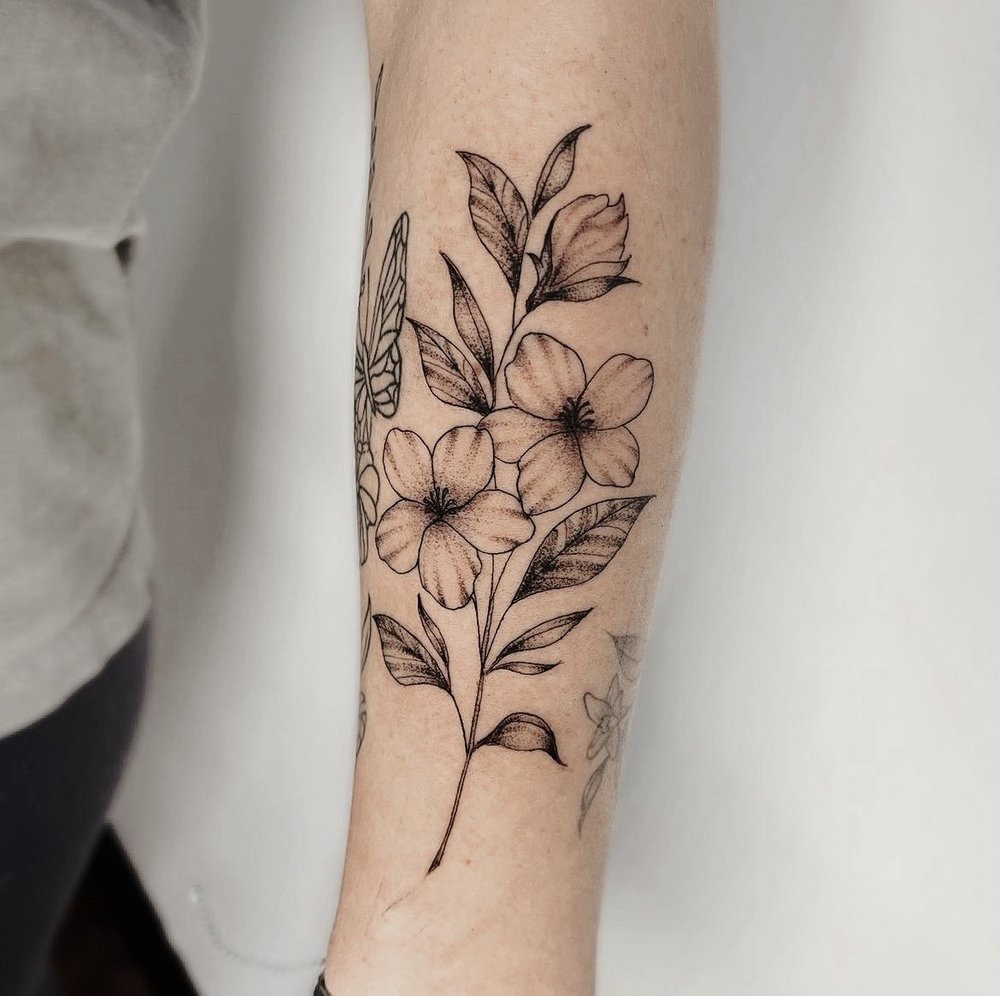 Black and grey animal tattoo by Samantha Gunning